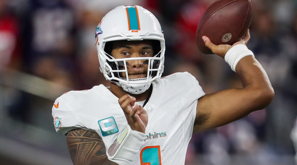 Dolphins quarterback Tua Tagovailoa