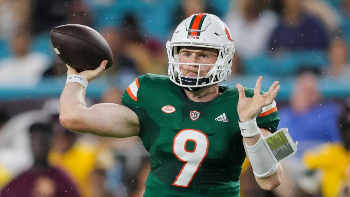 Why Tyler Van Dyke stayed with Miami Hurricanes after disappointing 2022  season – Orlando Sentinel