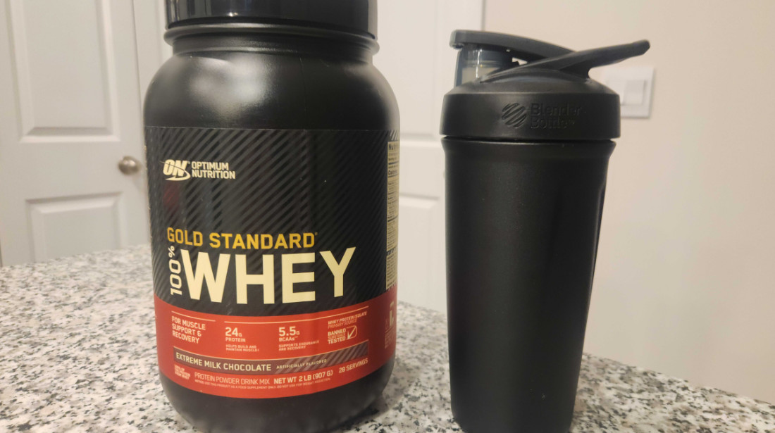 Optimum Nutrition Gold Standard Whey Protein Review (2023) - Sports  Illustrated
