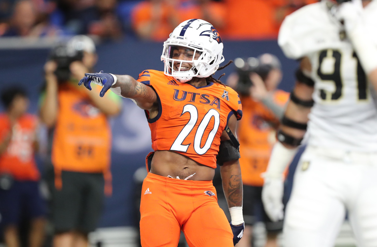 UTSA Roadrunners RB Robert Henry after scoring a touchdown against Army on September 15th, 2023, in San Antonio, Texas. (Photo by Danny Wild of USA Today Sports)