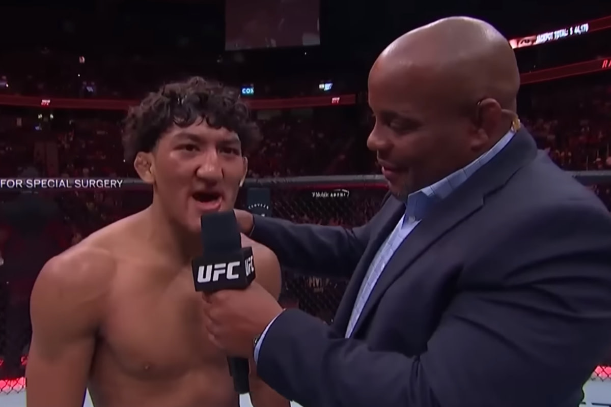 Daniel Cormier interviews Raul Rosas Jr. following the rising star's Noche UFC win.