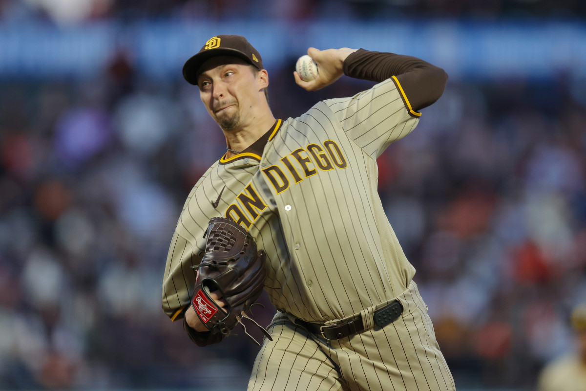 San Diego Padres starting pitcher Blake Snell (4) pitches during the first inning against the SF Giants at Oracle Park on September 25, 2023.