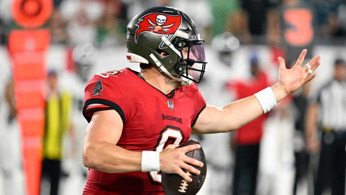 Buccaneers quarterback Baker Mayfield drops back to pass against the Eagles.