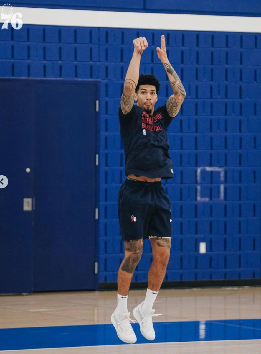 Sixers' Danny Green returns to team's practice facility ahead of training camp.