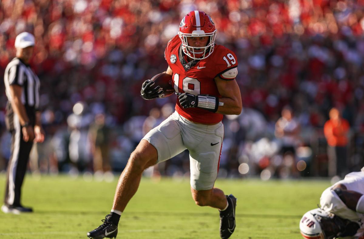 Georgia tight end Brock Bowers during Georgia’s game against UT Martin on Dooley Field at Sanford Stadium in Athens, Ga., on Saturday, Sept. 2, 2023. (Tony Walsh/UGAAA)