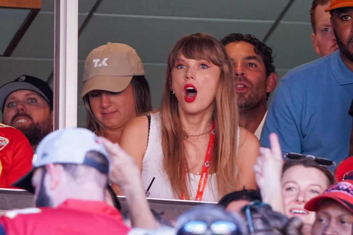Pop star Taylor Swift at Chiefs' game