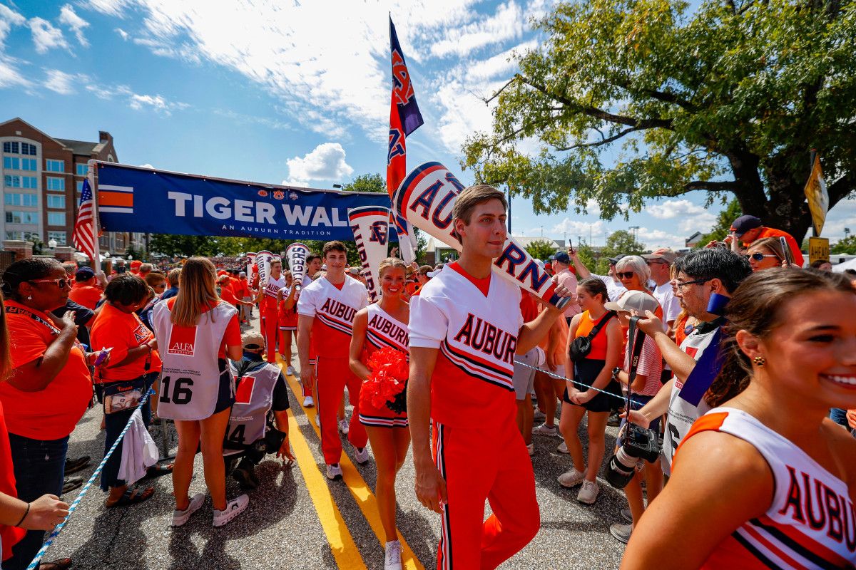 Auburn Tigers Tiger Walk before Auburn vs Georgia. Eric Starling/Auburn Daily