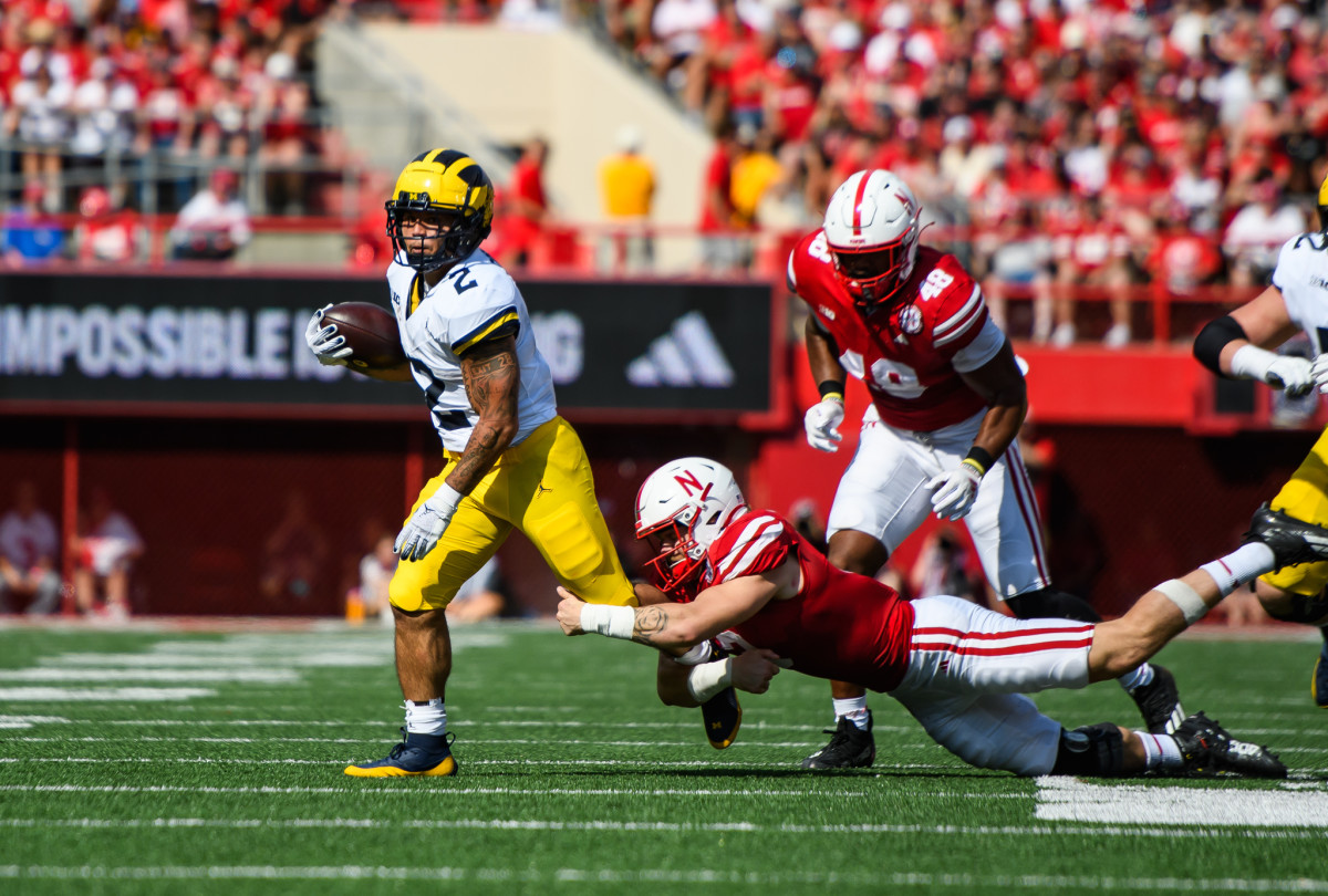 03_Nick Henrich_FB vs Michigan 0930