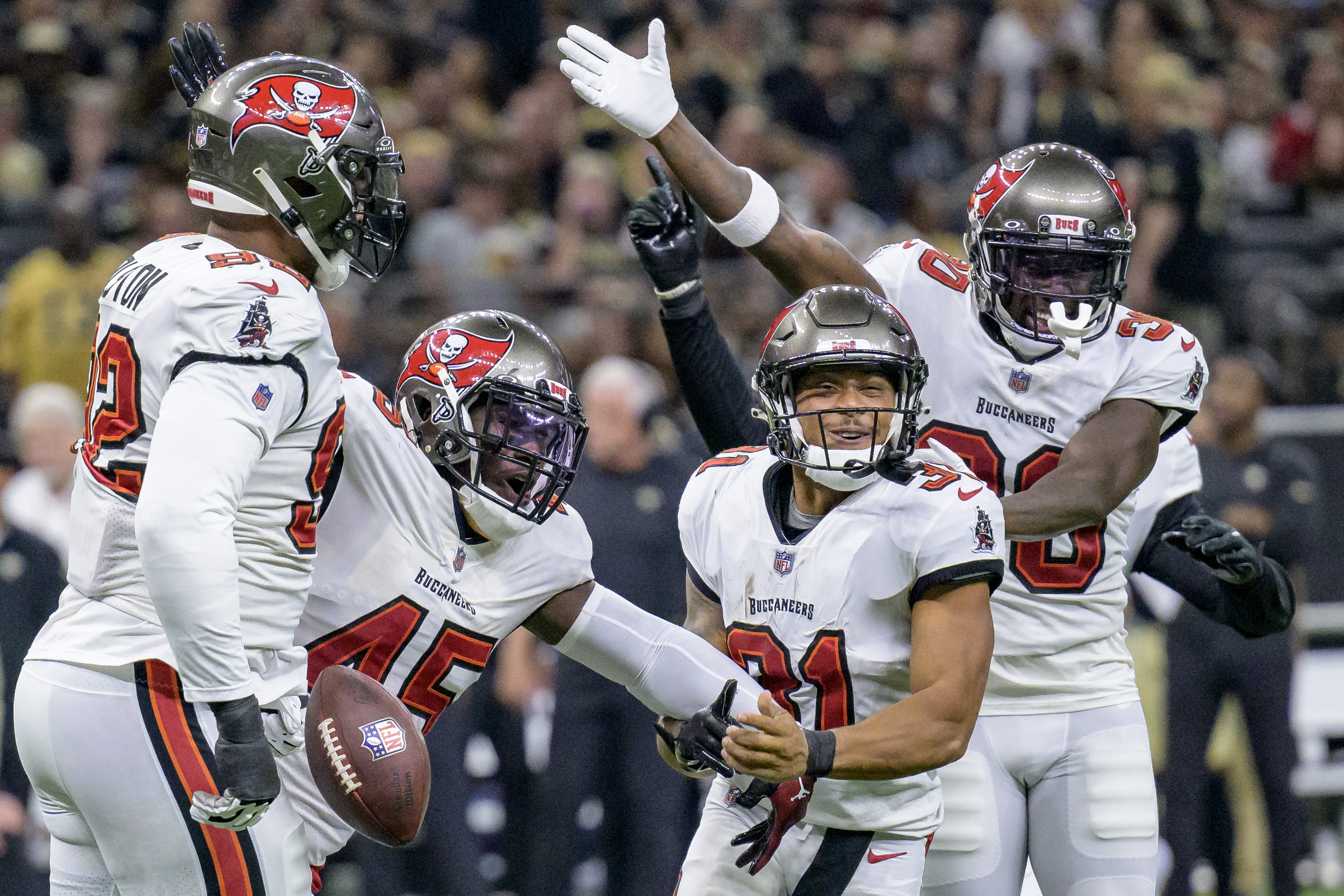 Buccaneers Take NFC South Division Lead with 26-9 Win Over Saints