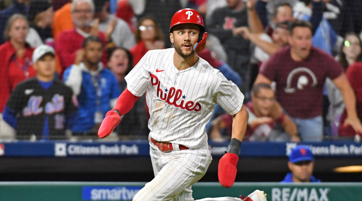 Phillies shortstop Trea Turner runs home