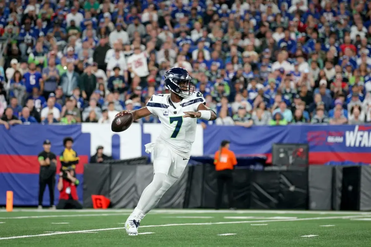 Seattle Seahawks' Third Down Issues Remain In Blowout Win Over New York  Giants - Sports Illustrated Seattle Seahawks News, Analysis and More