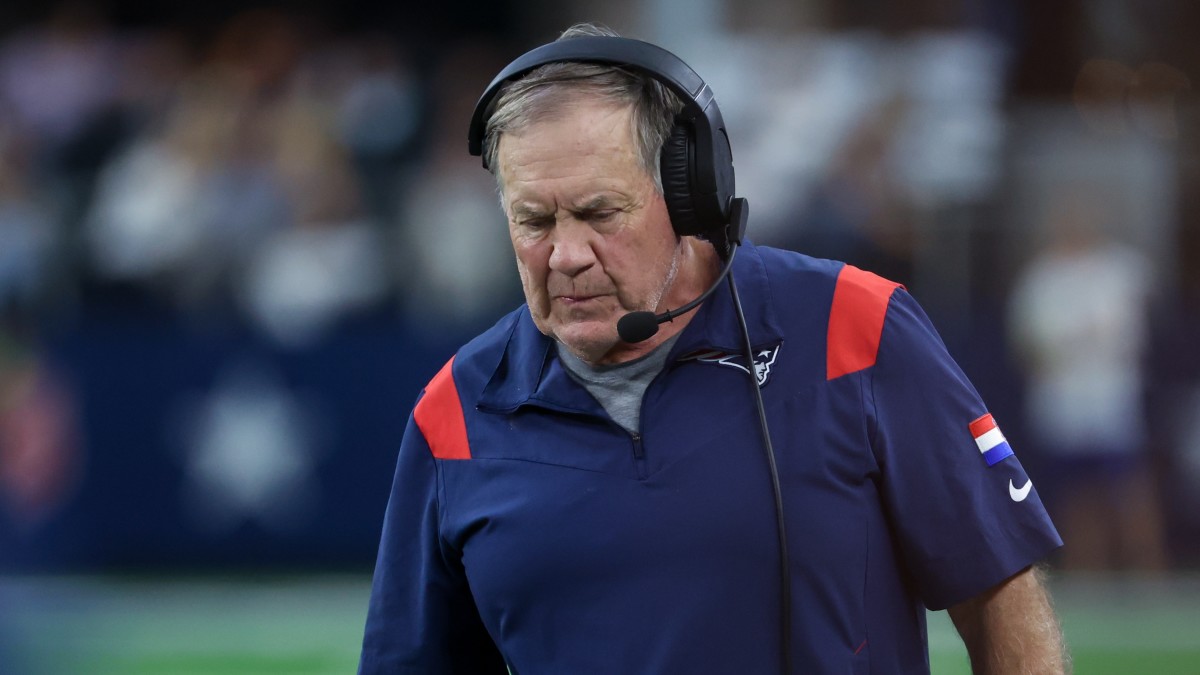 Bill Belichick coaches in a blowout loss to the Cowboys.