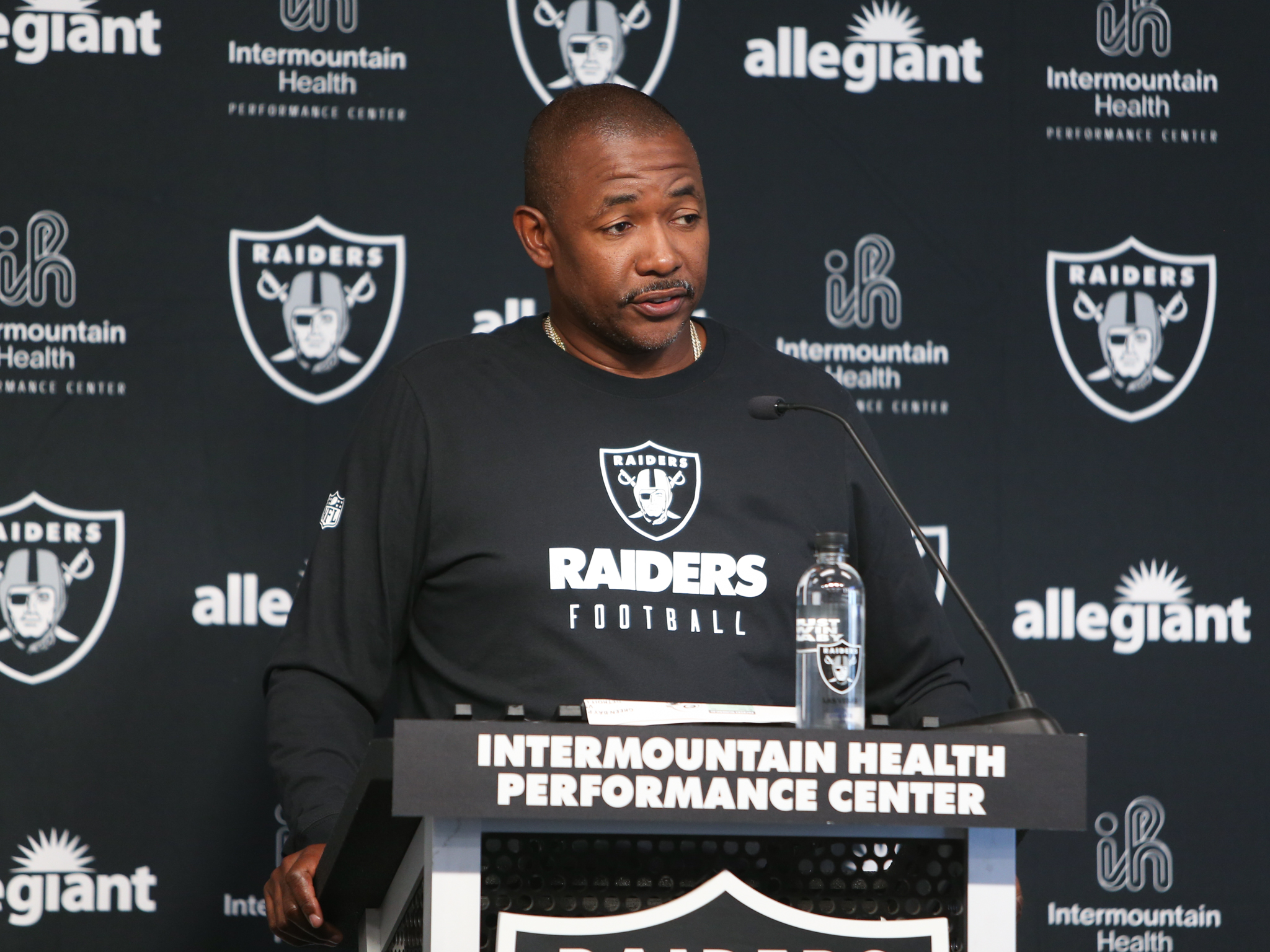 Raiders' DC Graham Talks Defense Sports Illustrated Las Vegas Raiders