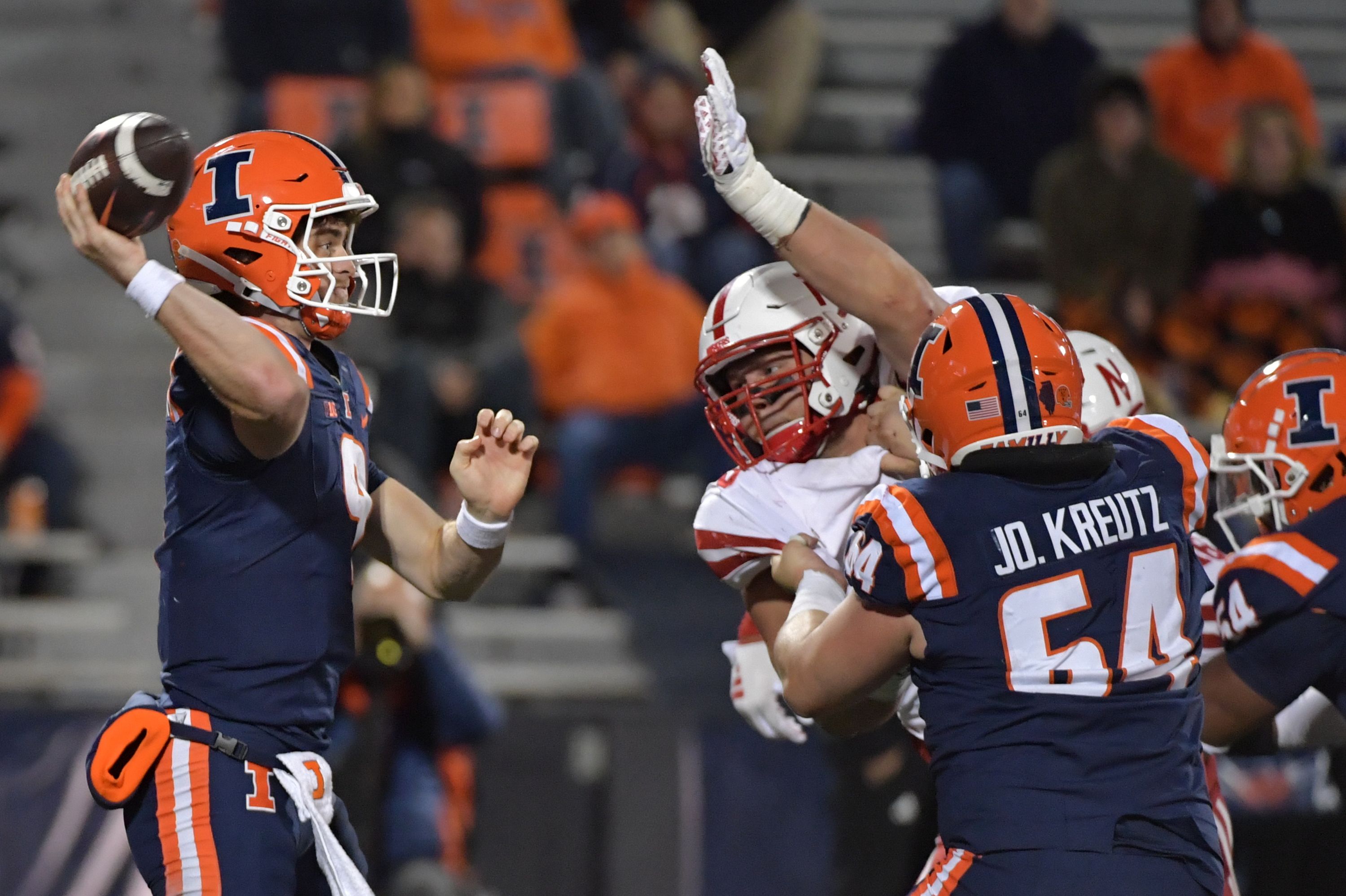 Illinois Luke Altmyer pass 2023 vs Nebraska football USATSI_21590899