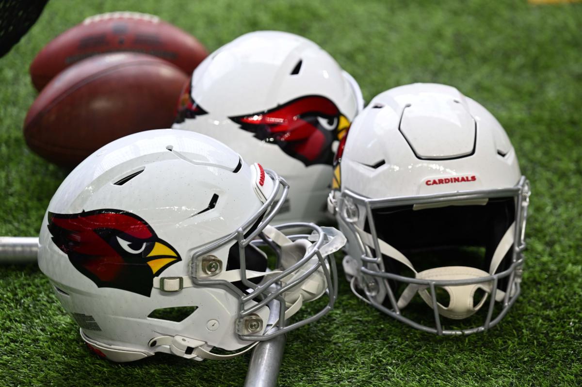 Cardinals break out black helmets for final week of training camp