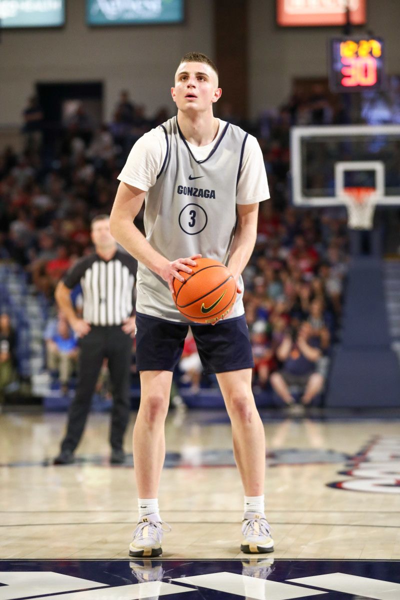 Gonzaga Kraziness in the Kennel 202394