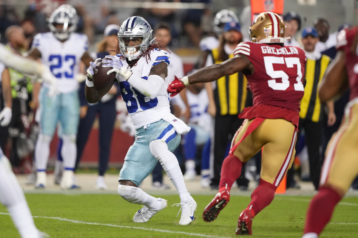 Dallas Cowboys wide receiver CeeDee Lamb (88) catches a pass against San Francisco 49ers linebacker Dre Greenlaw (57) during the third quarter at Levi's Stadium.