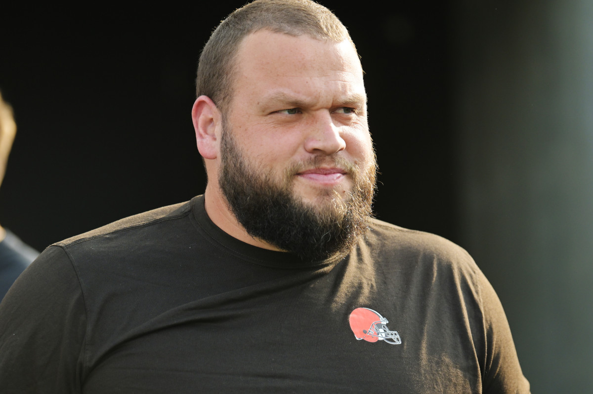 Aug 3, 2023; Canton, Ohio, USA; Cleveland Browns guard Joel Bitonio enters the field before the game between the Browns and the New York Jets at Tom Benson Hall of Fame Stadium.