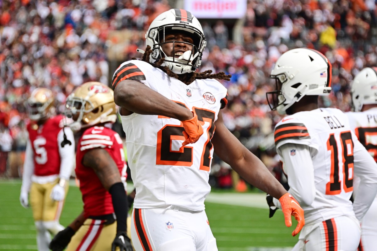 Oct 15, 2023; Cleveland, Ohio, USA; Cleveland Browns running back Kareem Hunt (27) celebrates after scoring during the first half against the San Francisco 49ers at Cleveland Browns Stadium. Mandatory Credit: Ken Blaze-USA TODAY Sports