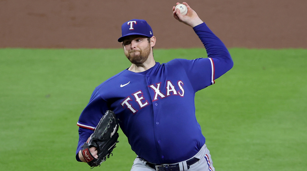 Rangers strike first in ALCS, shut out Astros