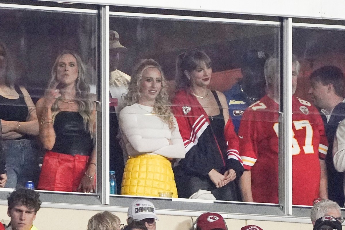 Taylor Swift attended Thursday night's Chiefs-Broncos game, sitting in an Arrowhead suite with Brittany Mahomes, wife of Chiefs quarterback Patrick Mahomes. Swift has been spending time with Kansas City tight end Travis Kelce.