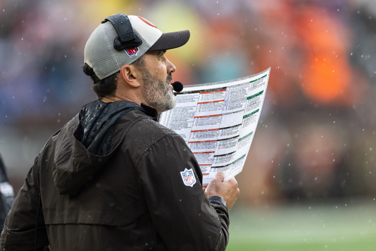 Oct 15, 2023; Cleveland, Ohio, USA; Cleveland Browns head coach Kevin Stefanski looks up from his play sheet against the San Francisco 49ers during the first quarter at Cleveland Browns Stadium. Mandatory Credit: Scott Galvin-USA TODAY Sports