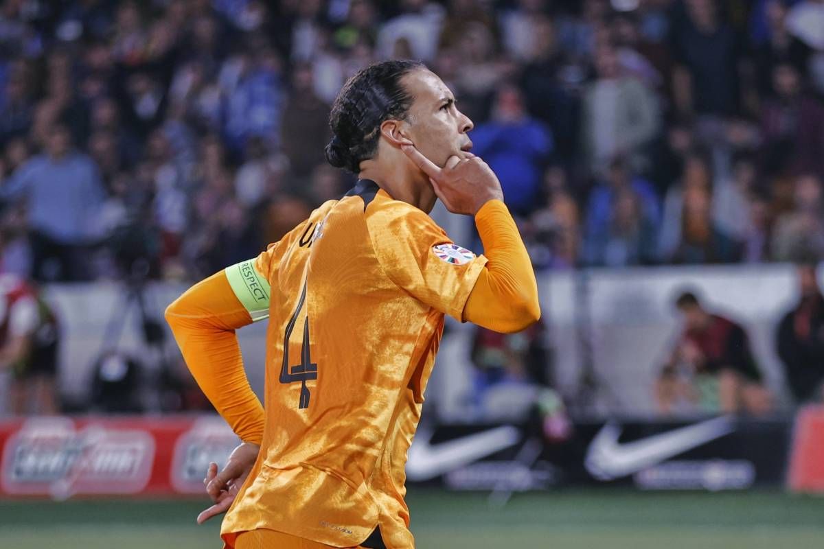 Virgil van Dijk penalty vs Greece sends Holland towards Euro