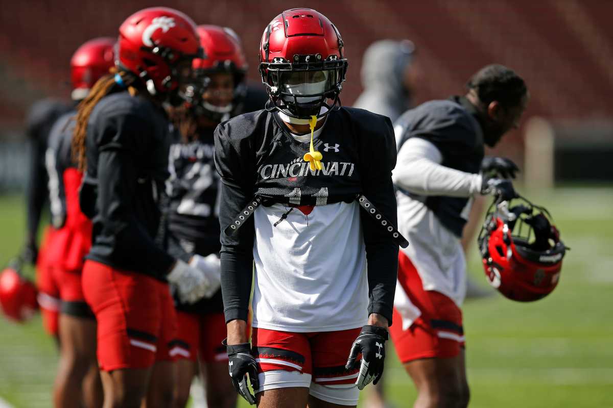Cincinnati Football Cornerback Sammy Anderson Jr. Enters Transfer