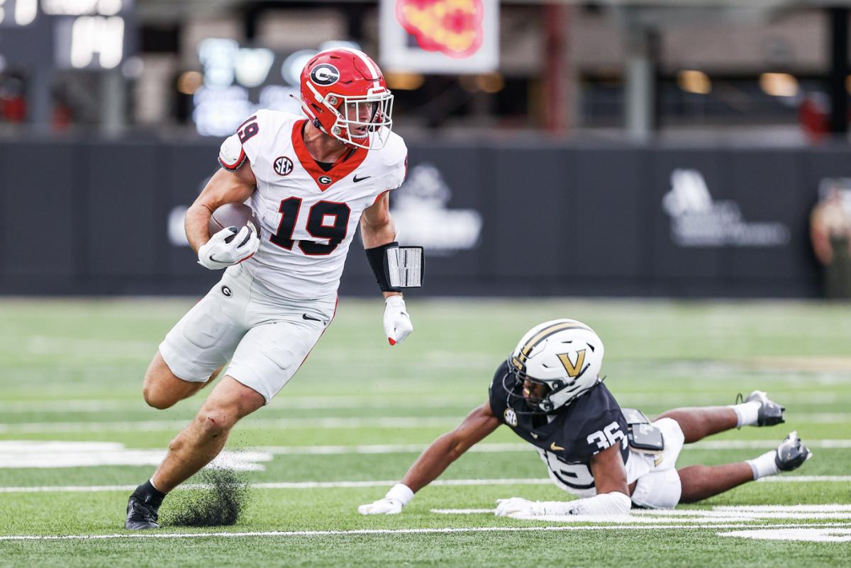 Brock Bowers Ankles Surgery Update; Bulldogs Football Sports