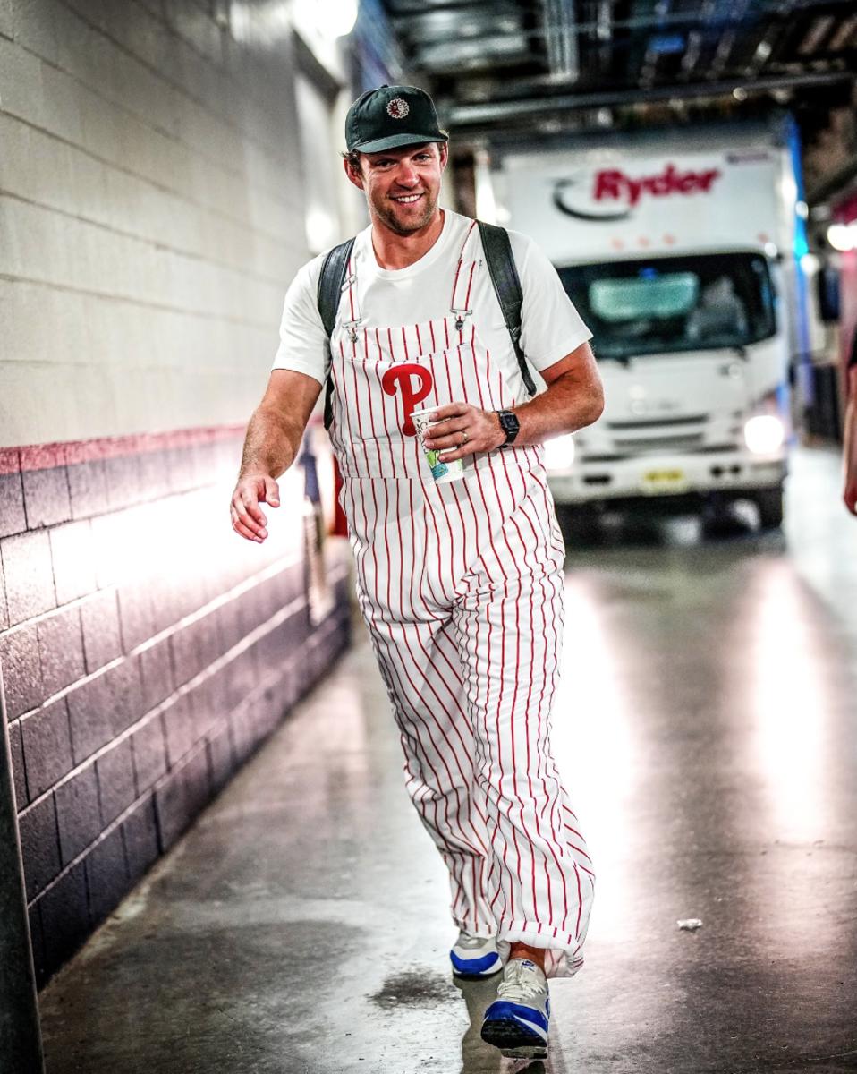 The Phillies getting ready for their road trip to Arizona for Game 3.