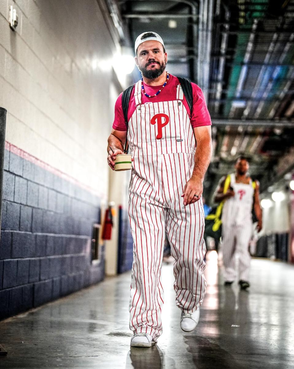 The Phillies getting ready for their road trip to Arizona for Game 3.