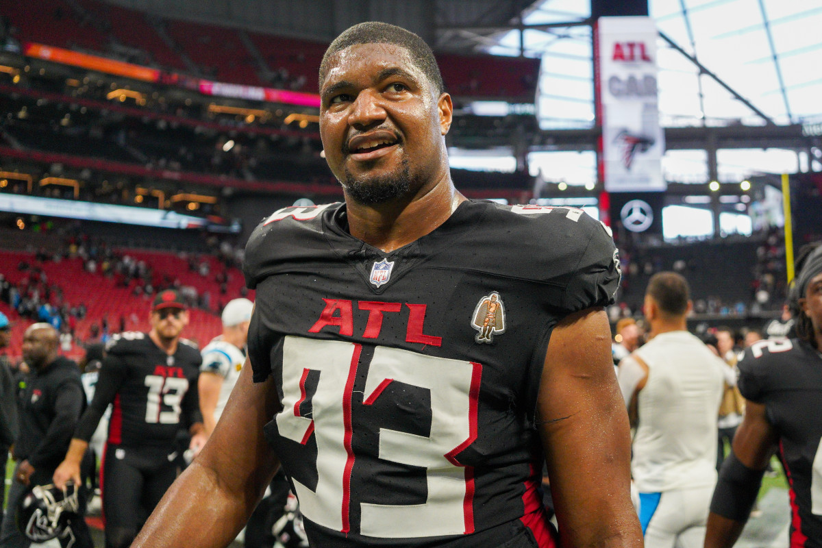 Calais Campbell and the Atlanta Falcons will wear their black uniforms in Week 7. 