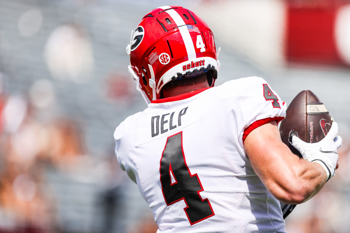 Georgia sophomore tight end Oscar Delp will be part of the equation to help replace the lost production of Brock Bowers while the All-American tight end recovers from a high ankle sprain suffered against Vanderbilt on Oct.14.