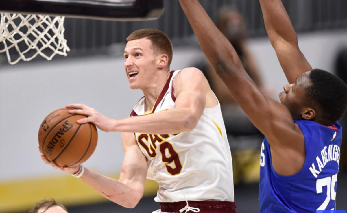 WIndler (9) was a first round pick of Cleveland's in 2019