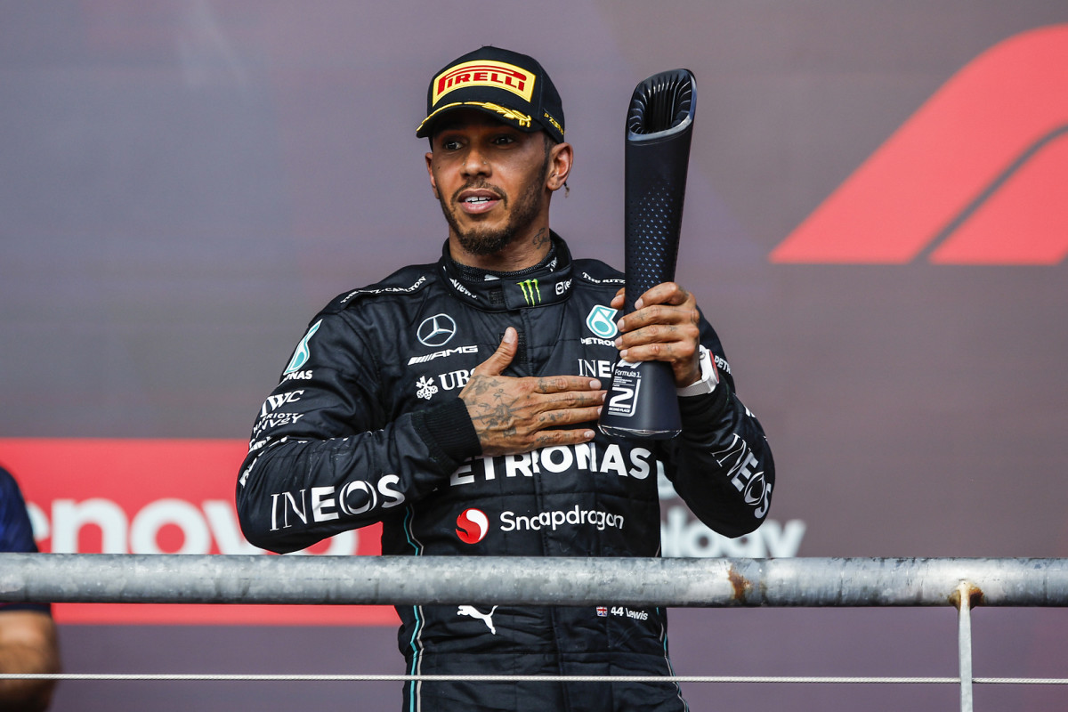 F1 News: Lewis Hamilton Responds To Disqualification - F1