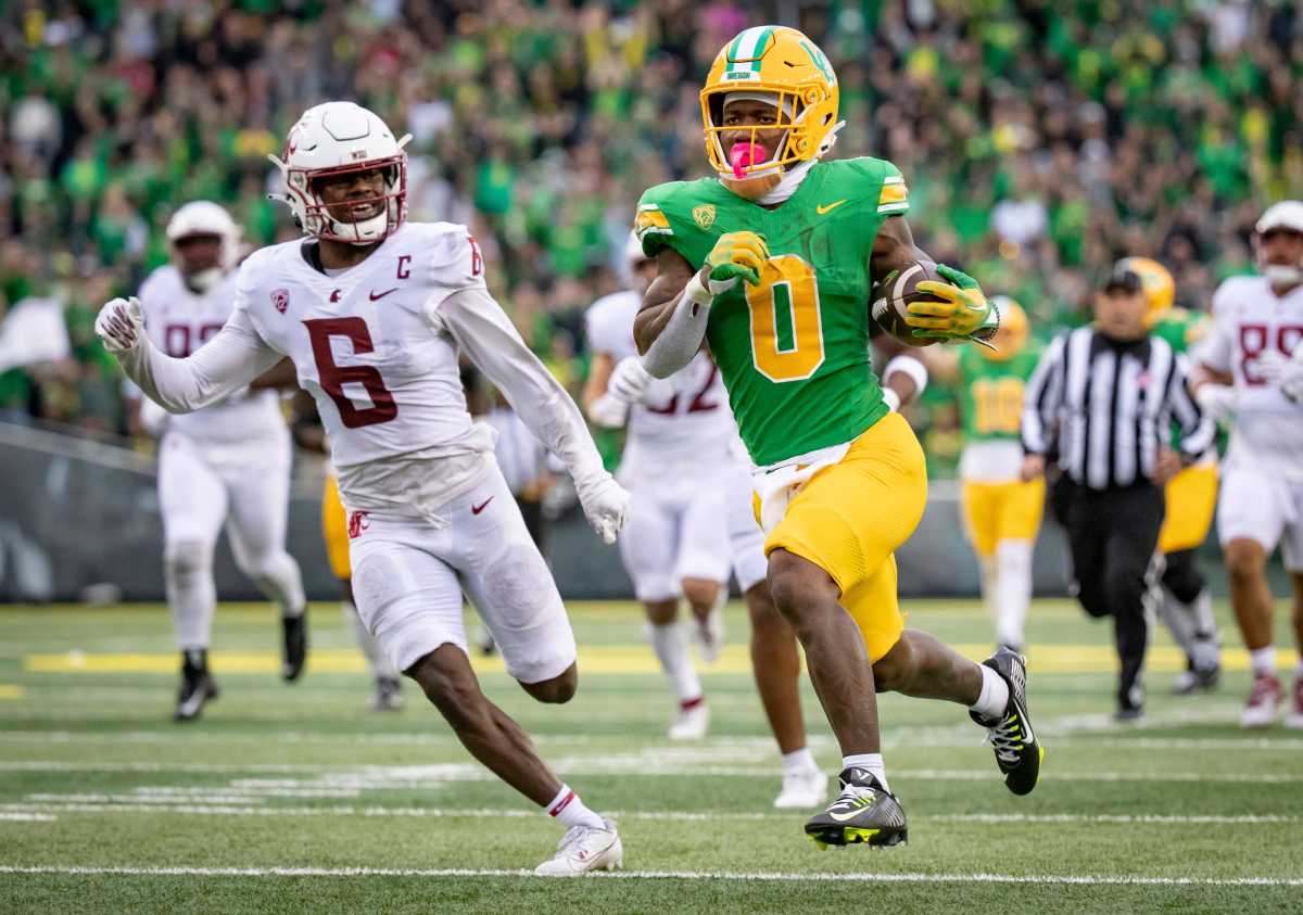 Oregon running back Bucky Irving rushes for a touchdown as the No. 9 Oregon Ducks host Washington State Saturday, Oct. 21, 2023, at Autzen Stadium in Eugene, Ore.