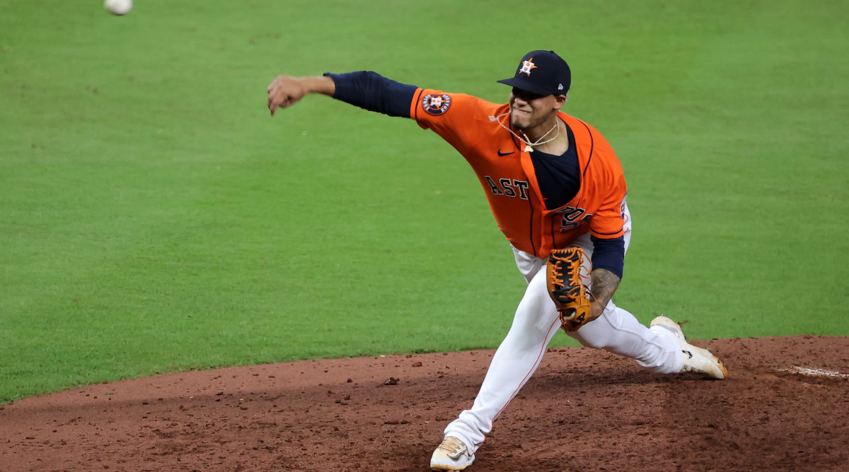 Bryan Abreu pitching for the Astros.
