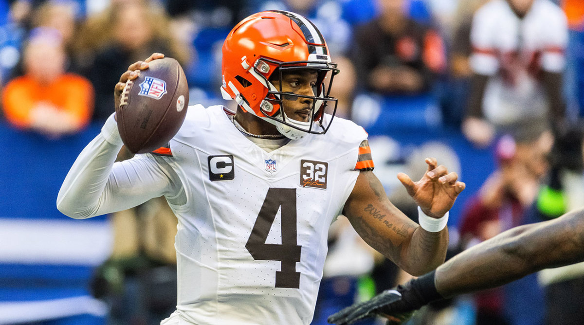 Browns QB Deshaun Watson won't play against the Seahawks in Week 8 due to a shoulder injury.