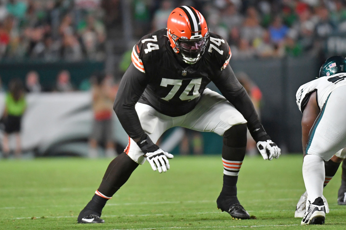 Aug 17, 2023; Philadelphia, Pennsylvania, USA; Cleveland Browns offensive tackle Dawand Jones (74) against the Philadelphia Eagles at Lincoln Financial Field.