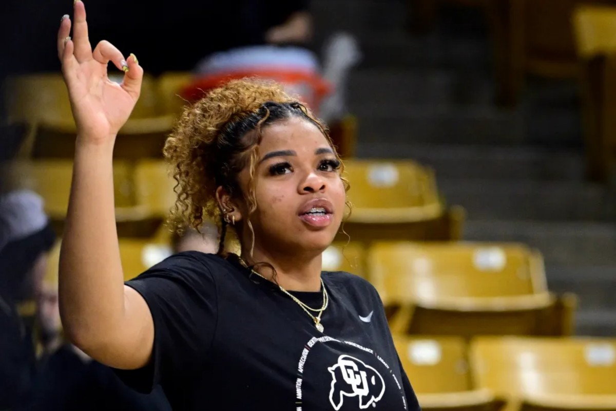 Colorado’s Shelomi Sanders during warmups before the women’s basketball game against Washington on February 12, 2023