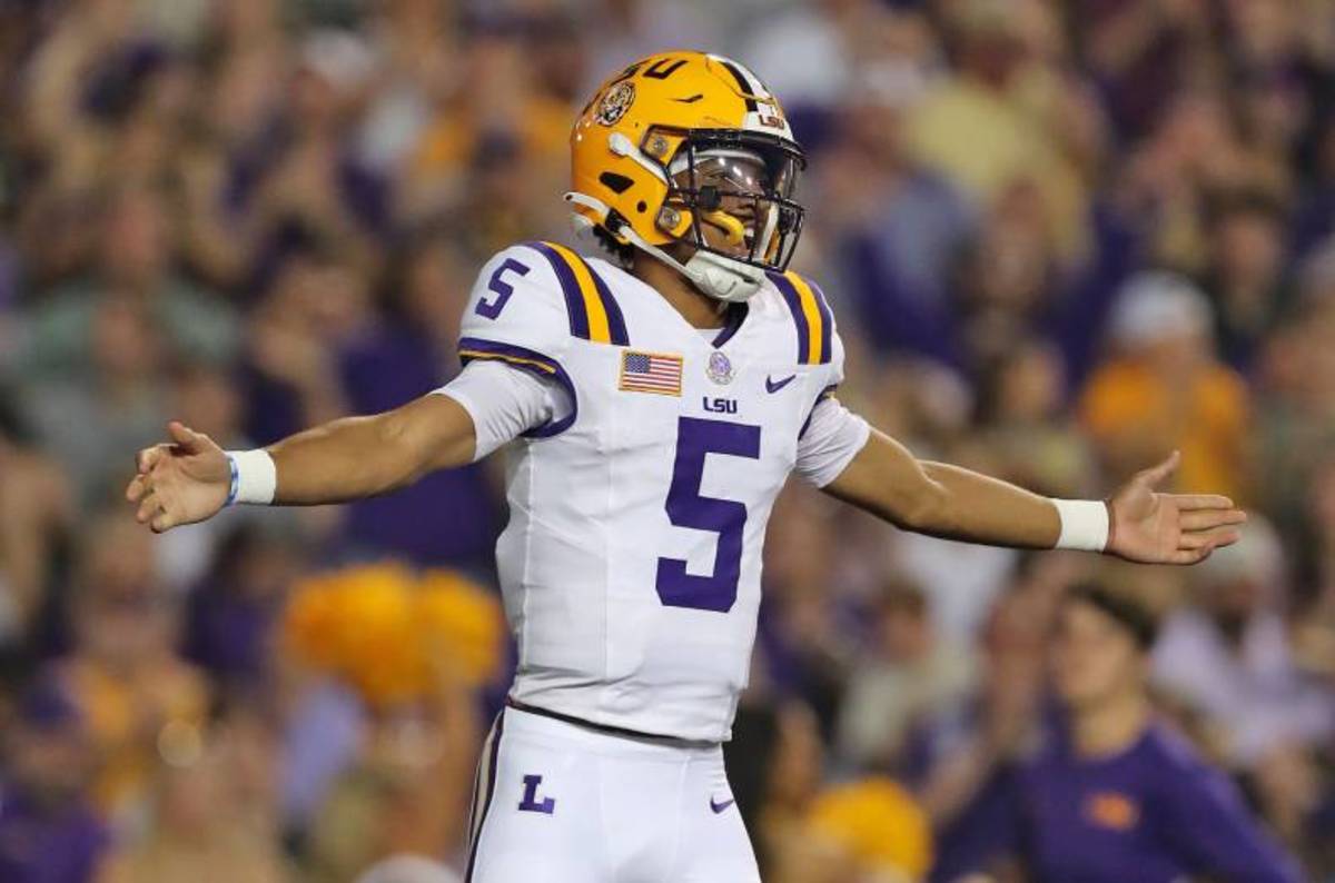 LSU quarterback Jayden Daniels