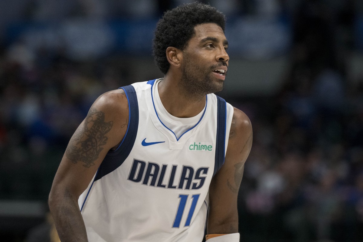 Nets Trading Kyrie Irving to Dallas Mavericks After His Request to Leave -  The New York Times