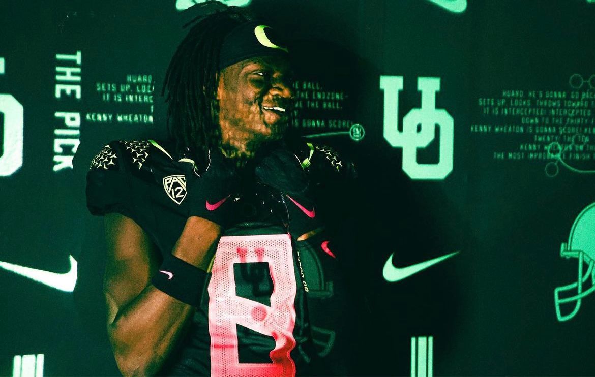 Oregon Ducks wide receiver commit Dillon Gresham during a visit photoshoot.
