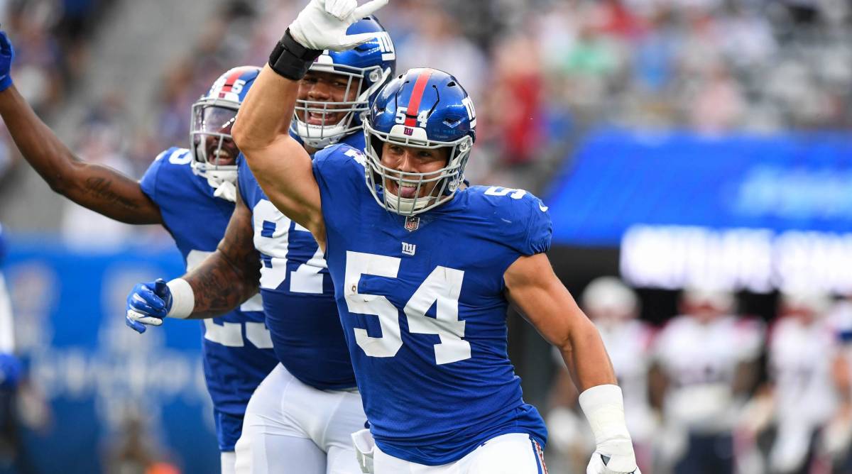 Giants linebacker Blake Martinez celebrates after forcing a turnover during a game.