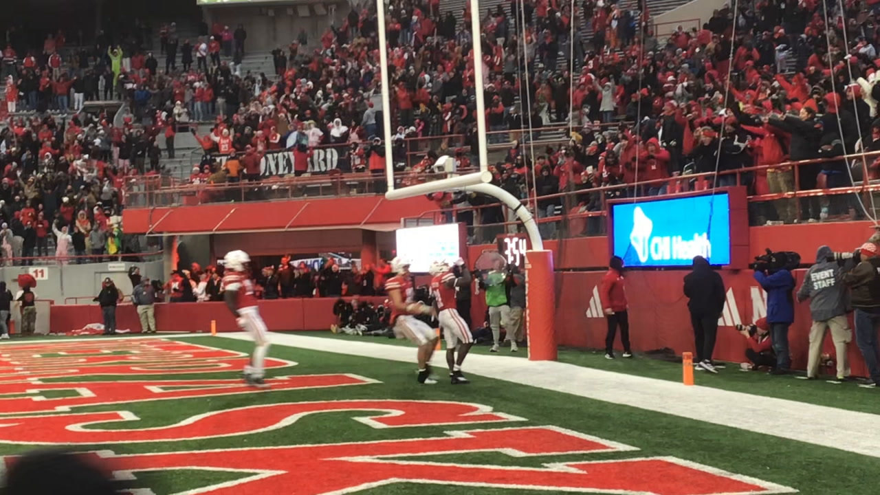 Emmett Johnson TD Run vs Purdue All Huskers