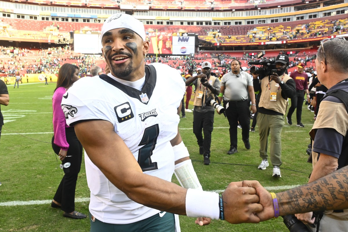 Eagles quarterback Jalen Hurts tossed four touchdown passes against the Commanders in Week 8.