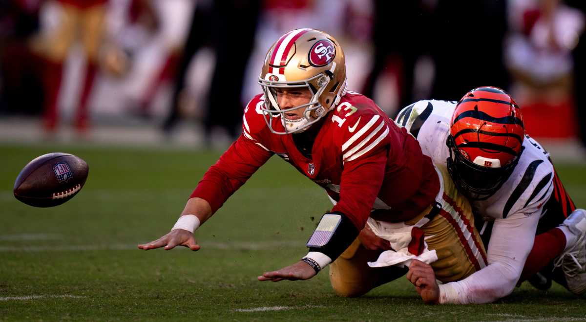 49ers QB Brock Purdy fumbles on a sack