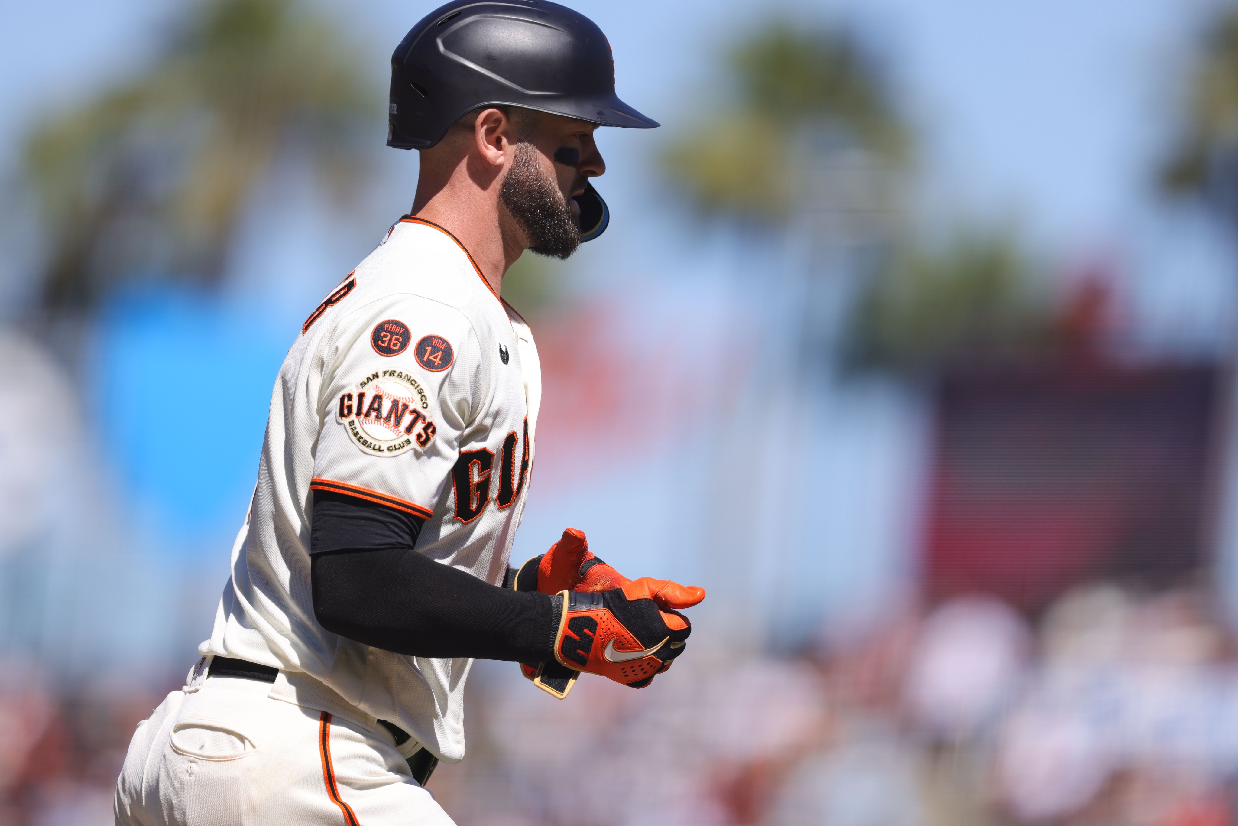 SF Giants left fielder Mitch Haniger takes first base in his debut season at Oracle Park (2023).