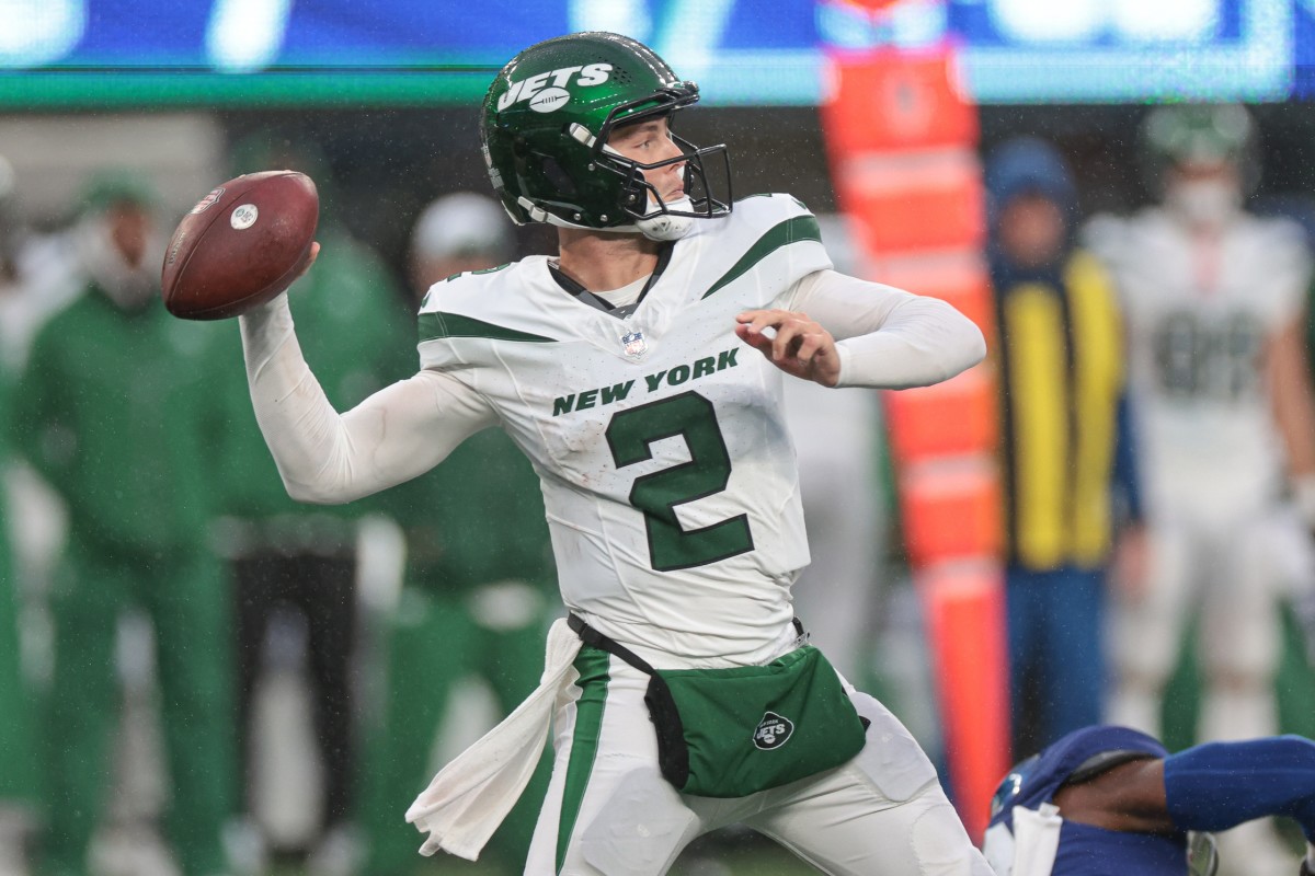Jets quarterback Zach Wilson helped New York come from behind to beat the Giants in overtime in Week 8.