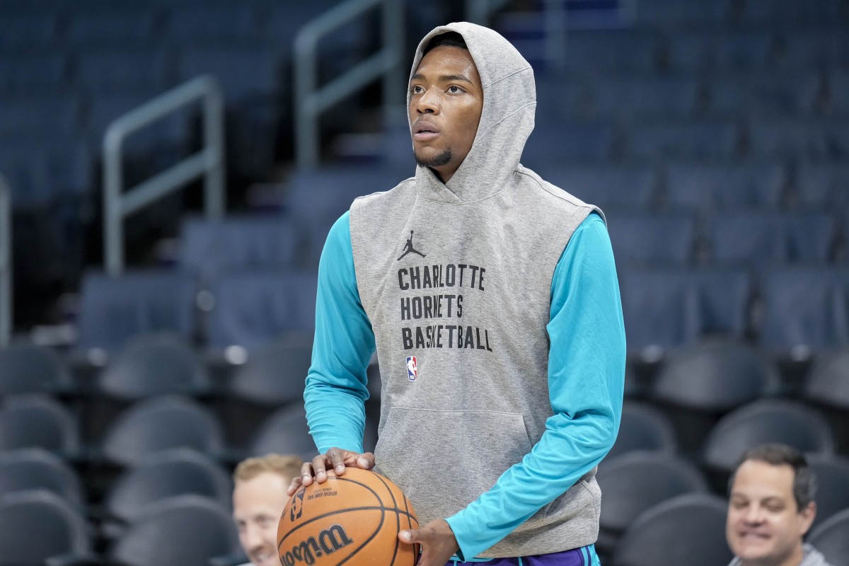 Spread & Over/Under Predictions for Hornets at Rockets - Sports